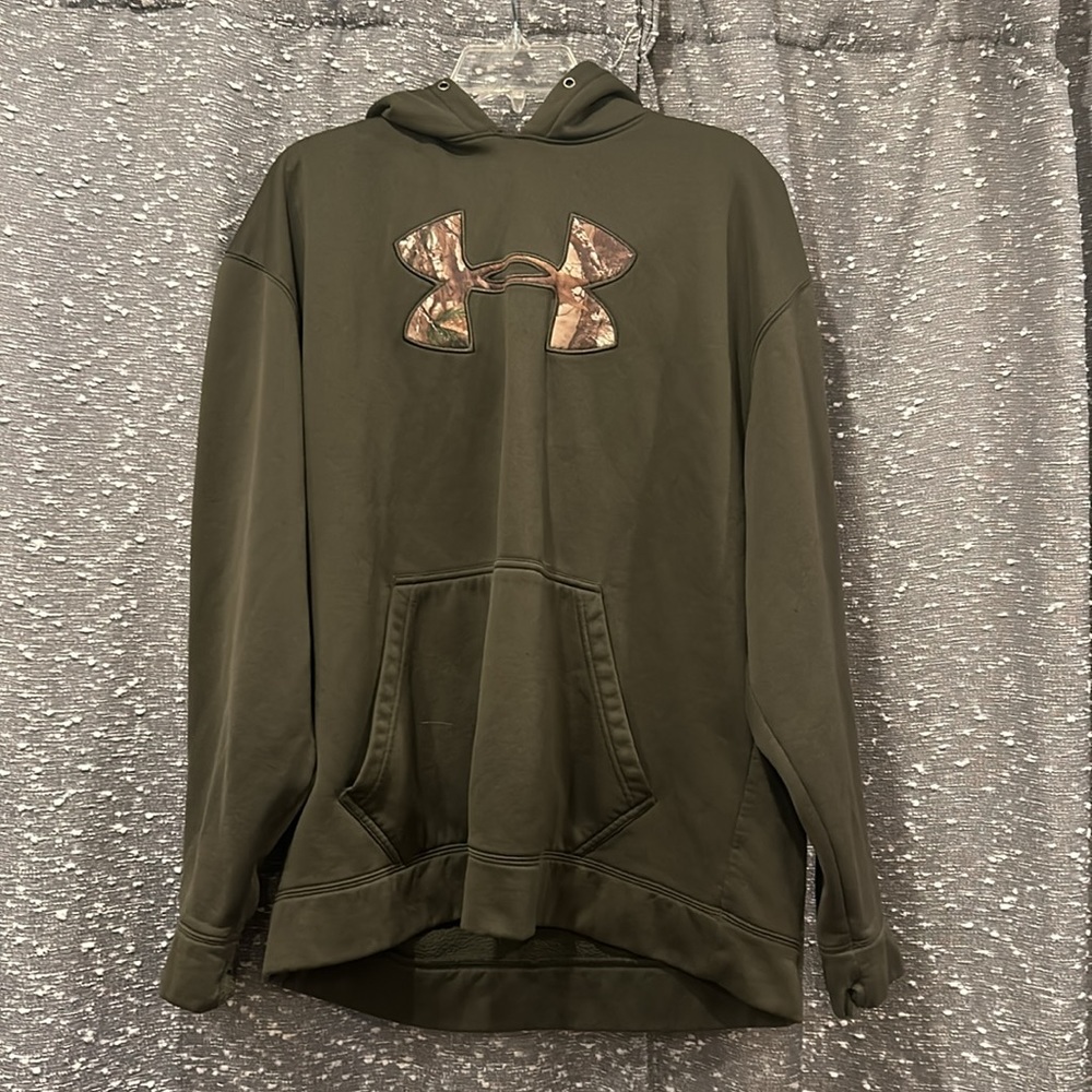 Under Armour sweatshirt